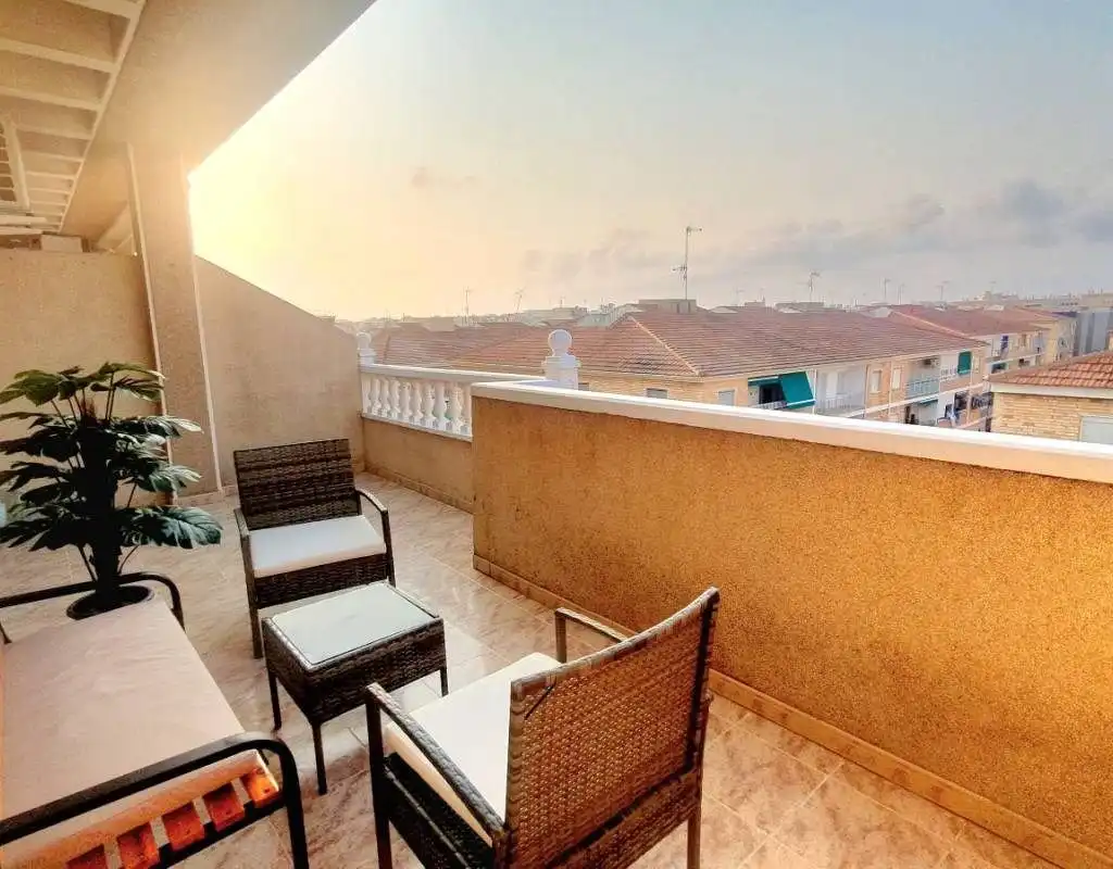 Ático con piscina en venta en Torrevieja Centro