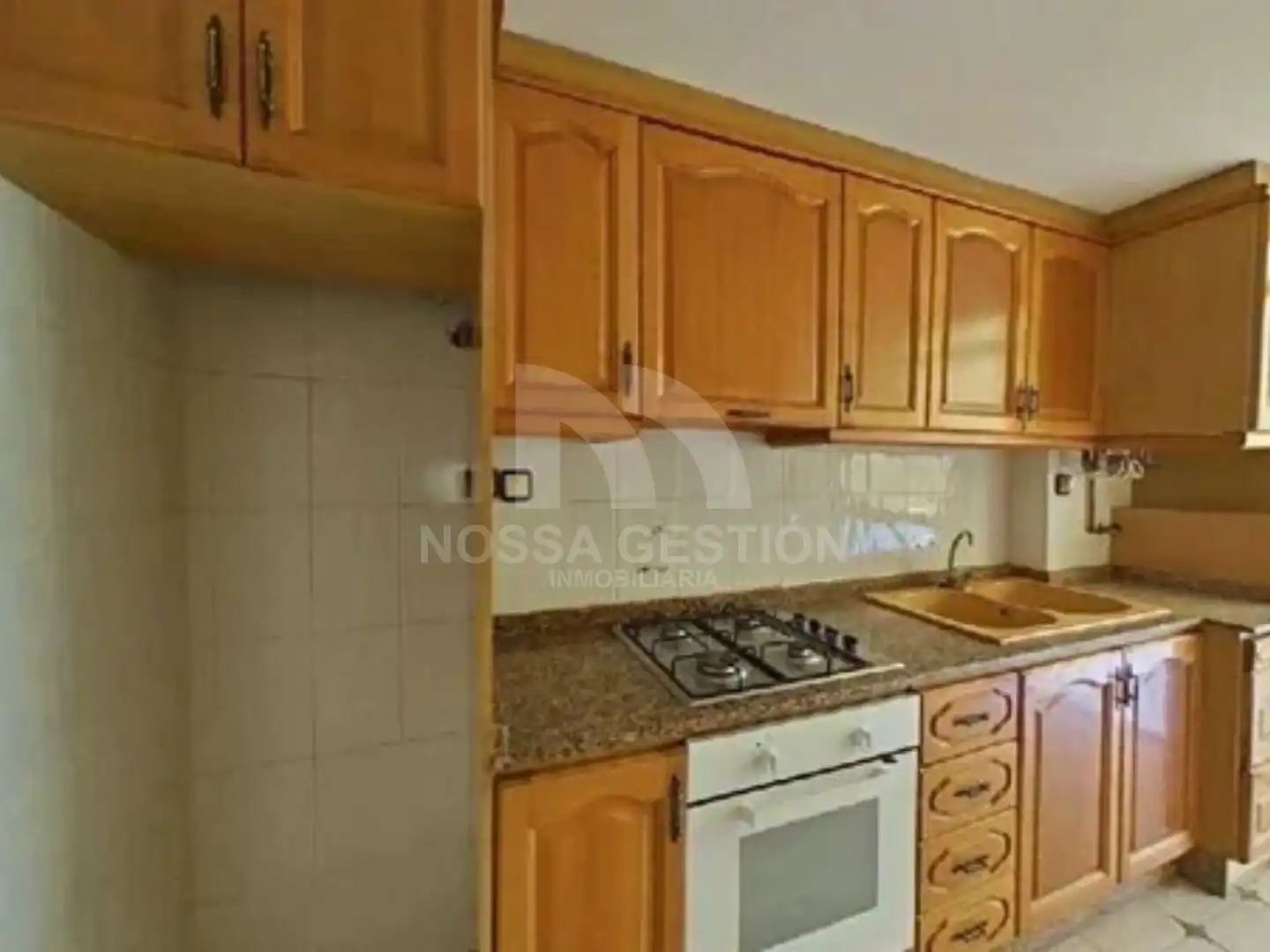 Cuina de Pis en venda en Paterna amb Balcó