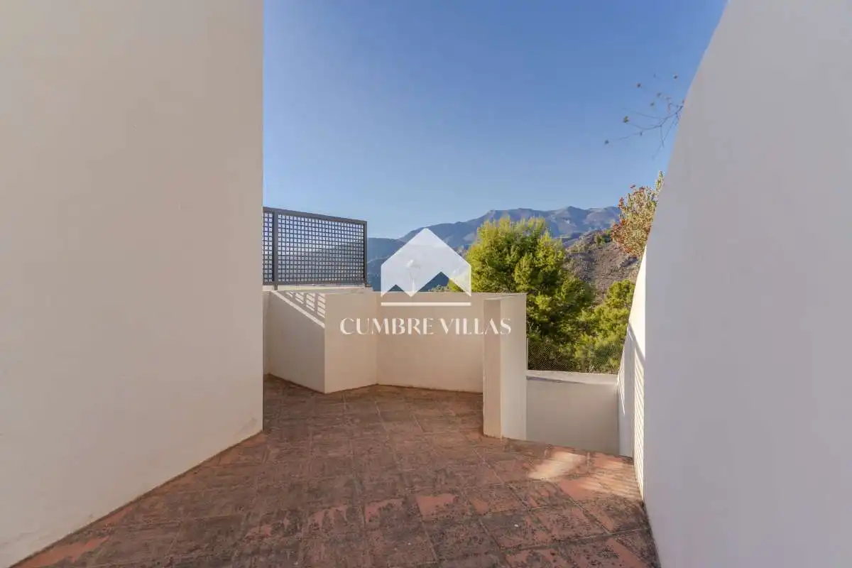Terrassa de Casa o xalet en venda en La Herradura