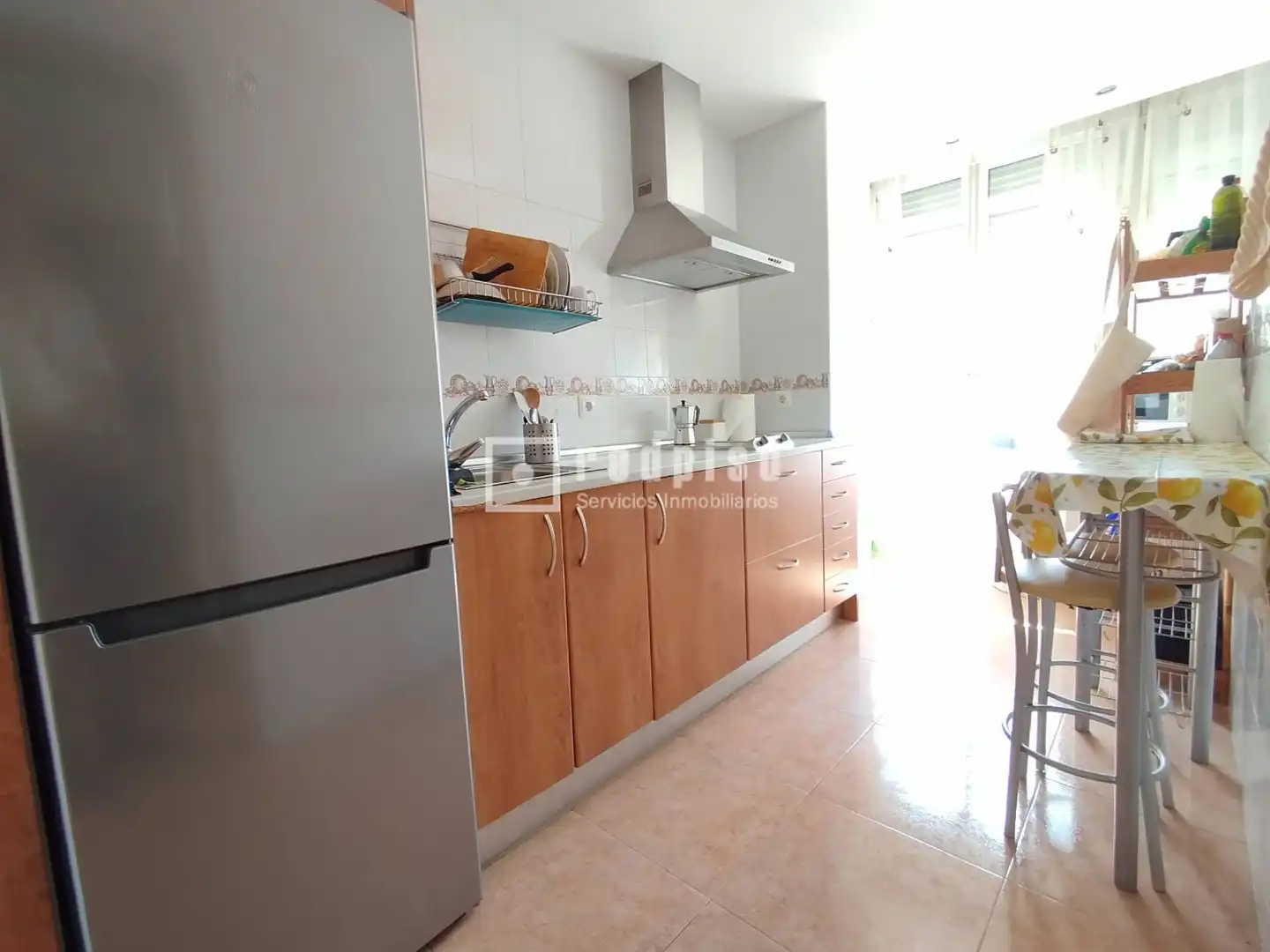 Küche von Wohnung zur Miete in Sevilla mit Klimaanlage, Parkett und Terrasse