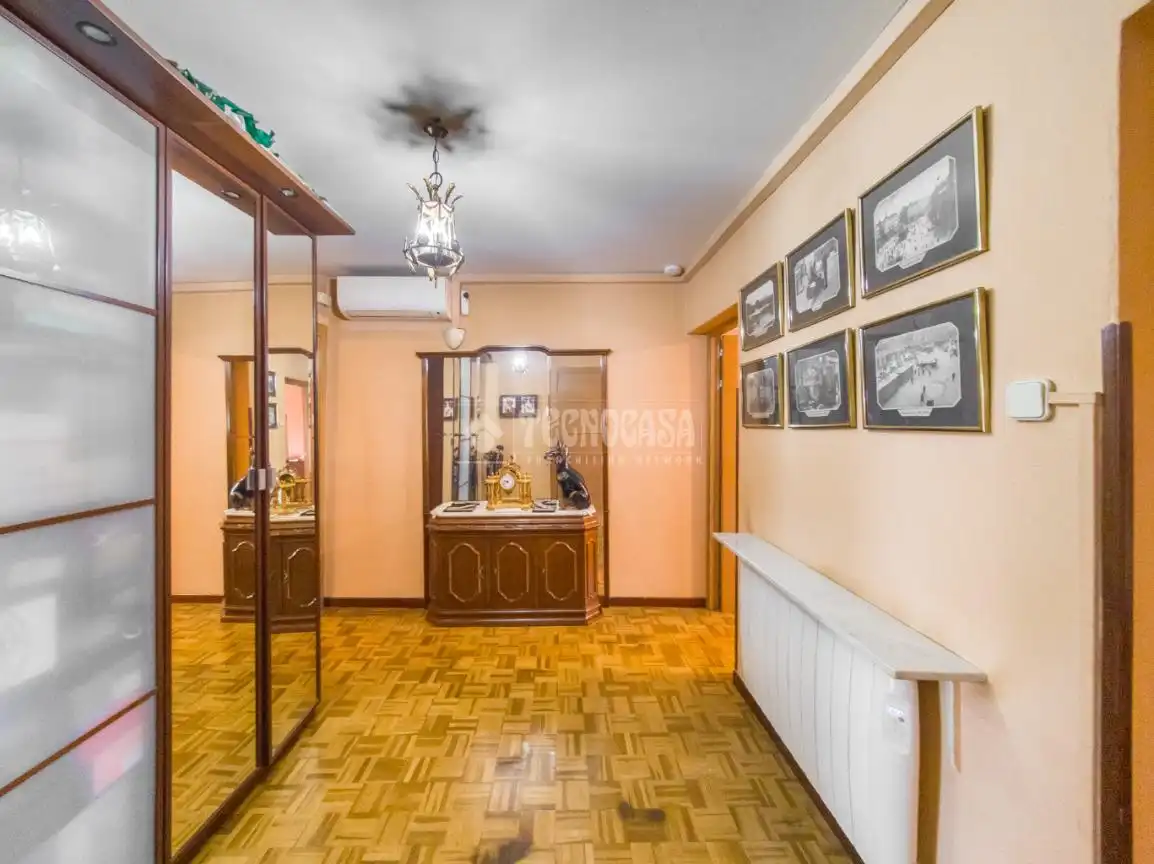 Piso en venta en Madrid con Aire acondicionado, Calefacción y Balcón