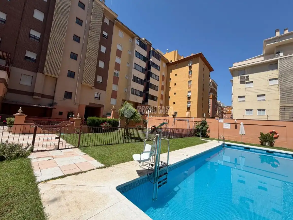 Außenansicht von Wohnung zum Verkauf in Jaén mit Terrasse
