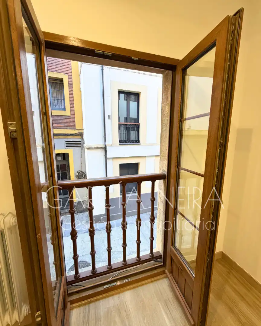 Terraza de Piso en venta en Oviedo  con Calefacción y Amueblado