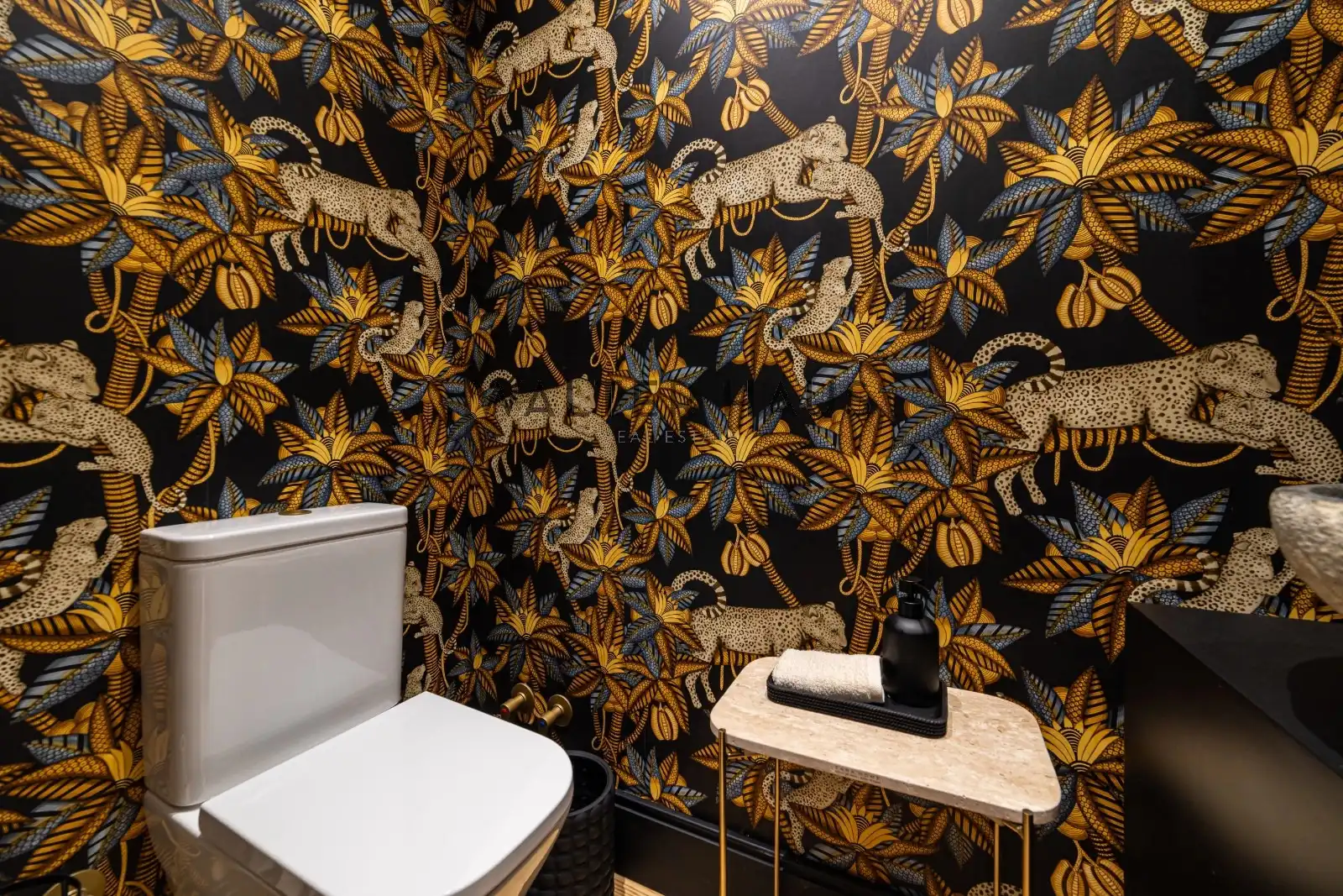 Bathroom of Flat for sale in Chamberí