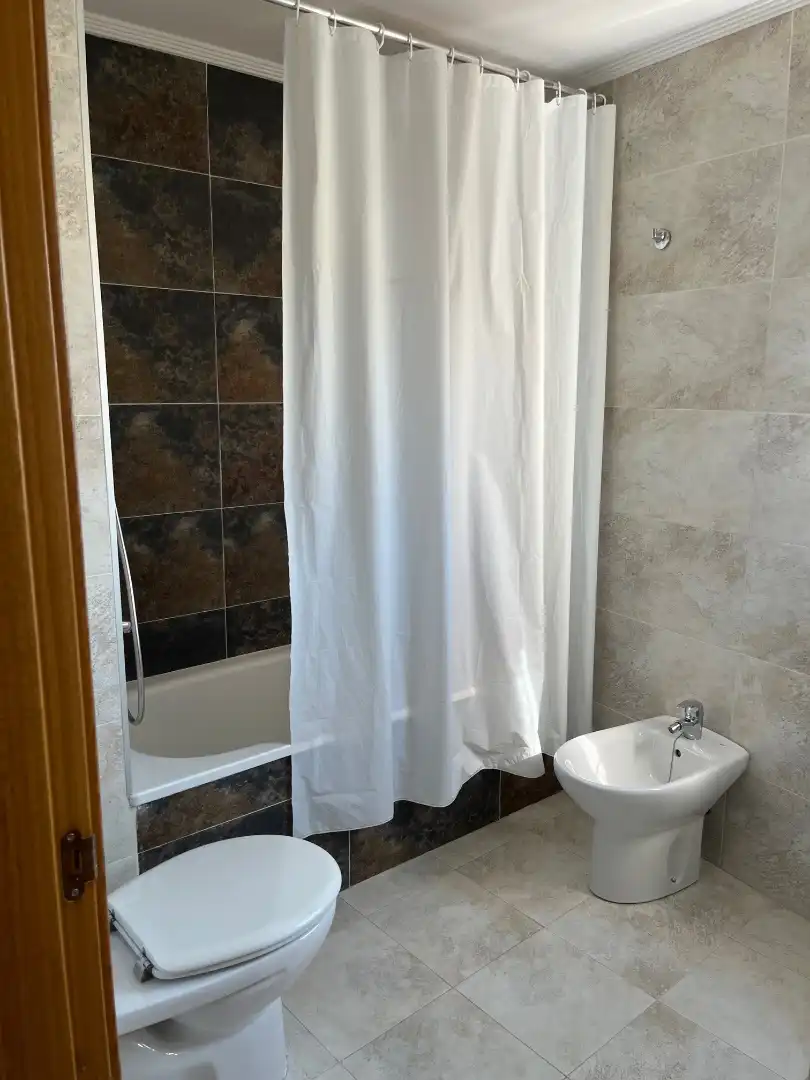 Bathroom of Flat for sale in Castellanos de Moriscos  with Heating, Parquet flooring and Furnished