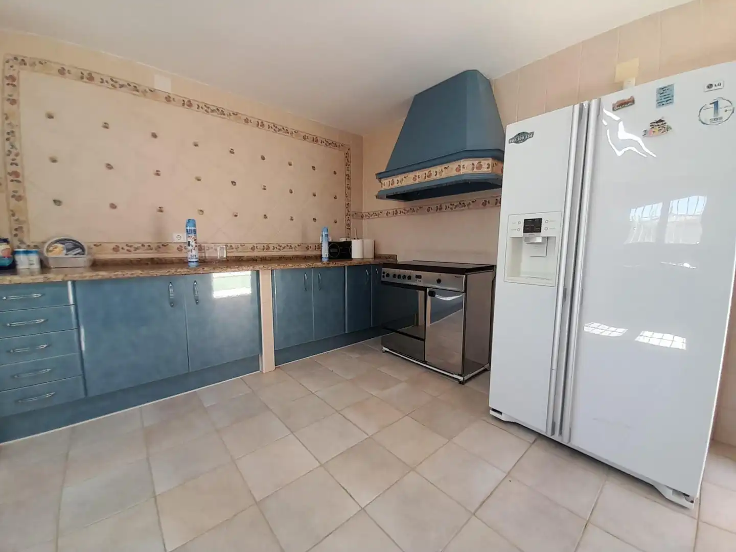 Cuina de Casa o xalet en venda en Alicante / Alacant amb Calefacció, Jardí privat i Terrassa