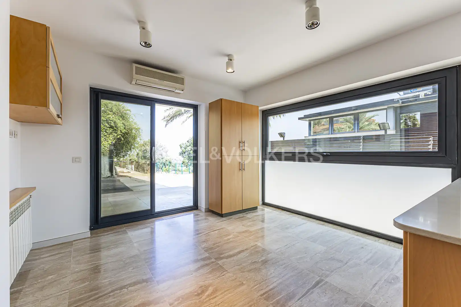 Exterior view of Houses for sale in Sant Cugat del Vallès  with Air Conditioner, Heating and Private garden