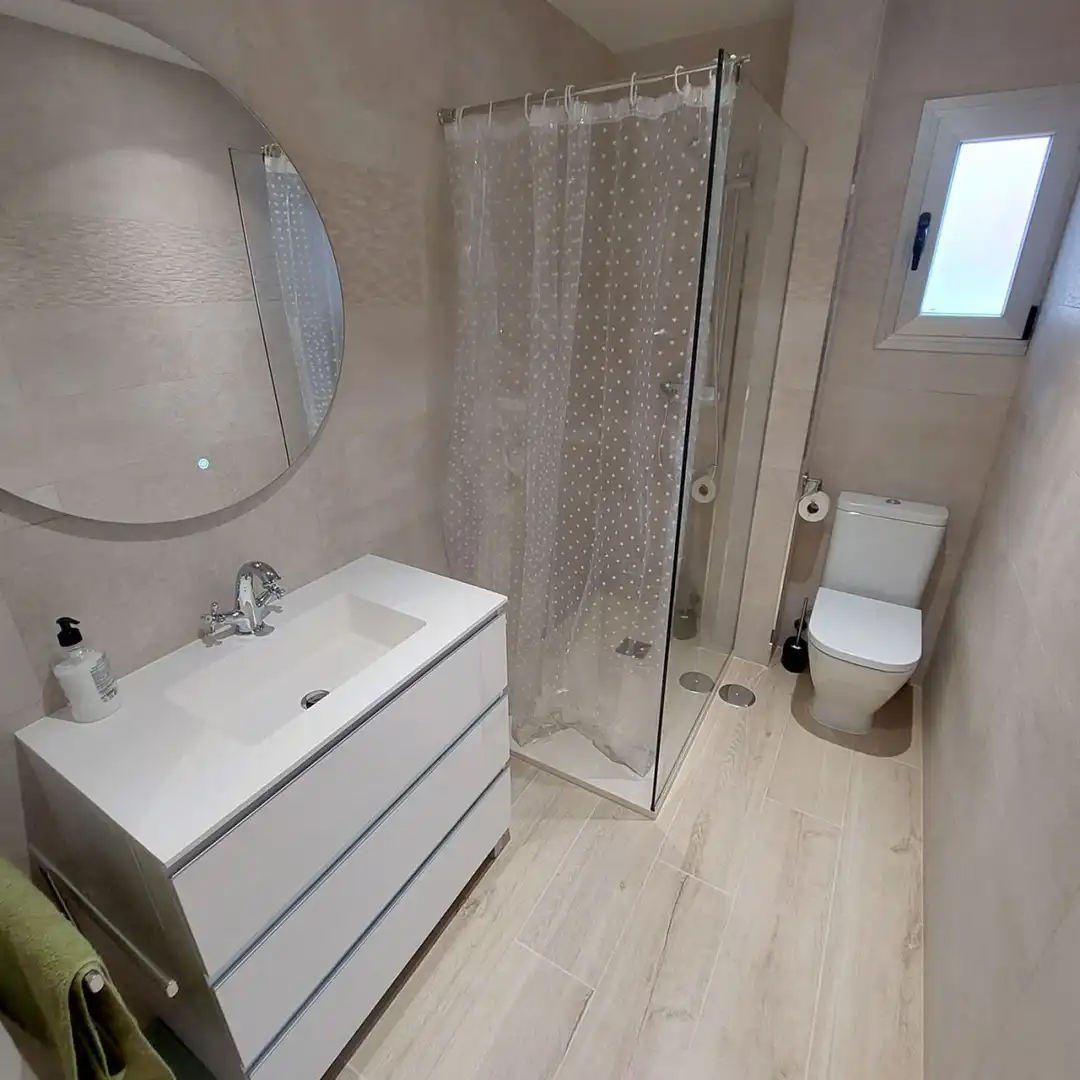 Baño de Piso de alquiler en Madrid con Calefacción y Terraza