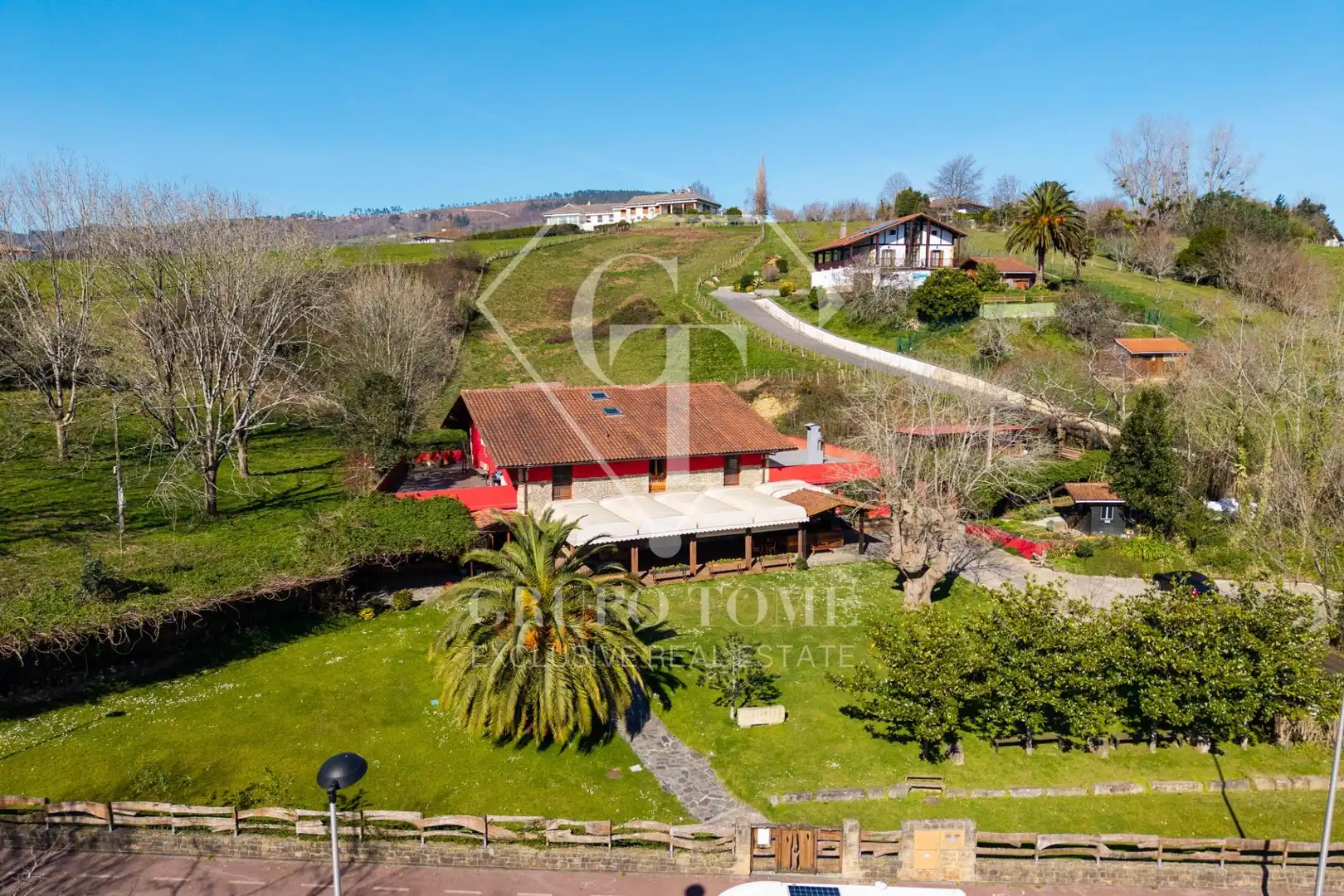 Vista exterior de Casa o chalet en venta en Usurbil con Calefacción, Jardín privado y Terraza