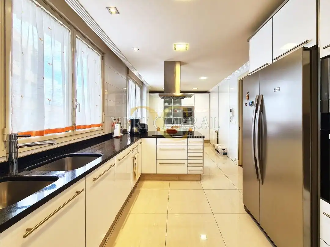 Kitchen of Flat for sale in Oviedo   with Heating, Terrace and Storage room
