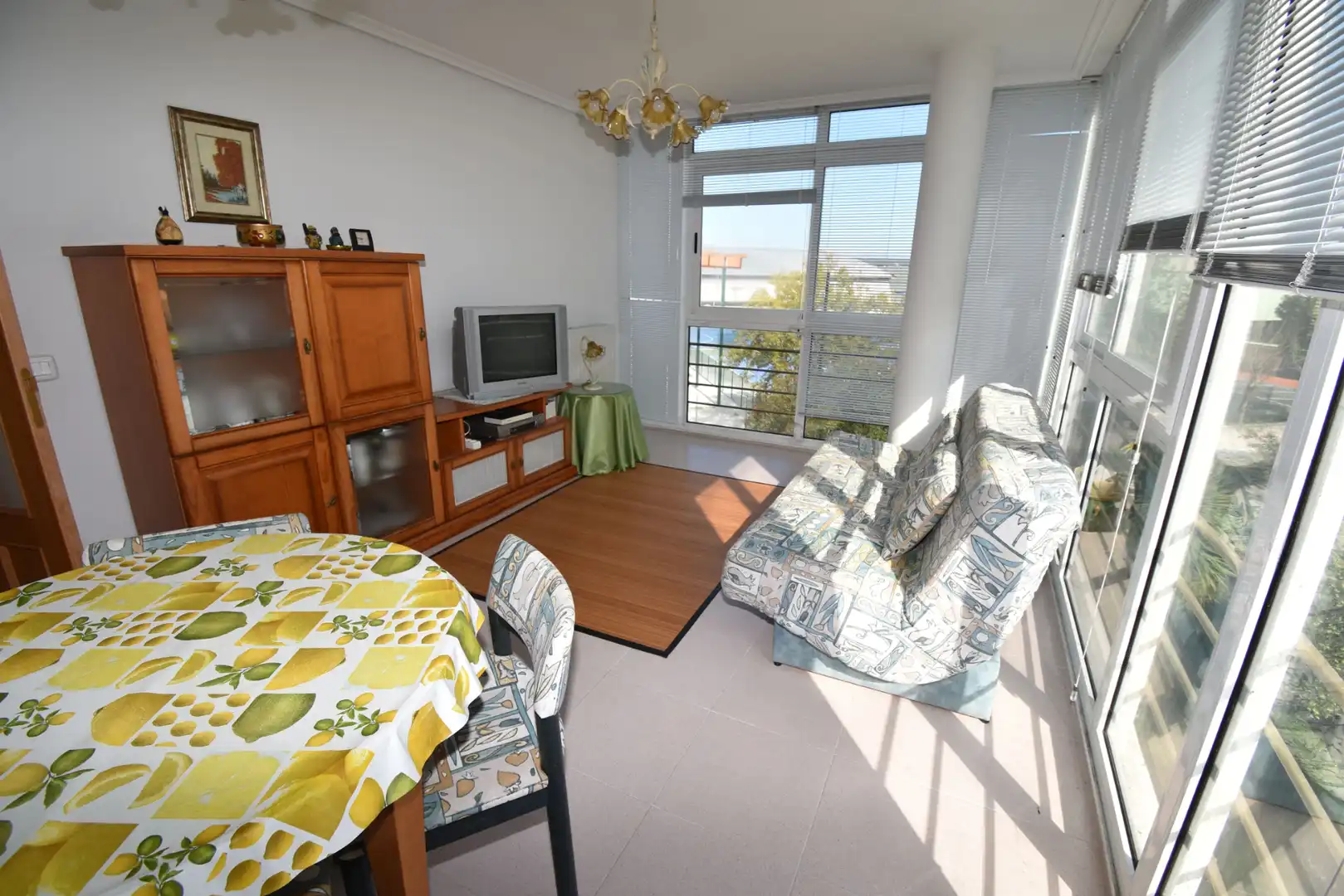 Sala de estar de Piso en venta en Noja con Calefacción y Amueblado