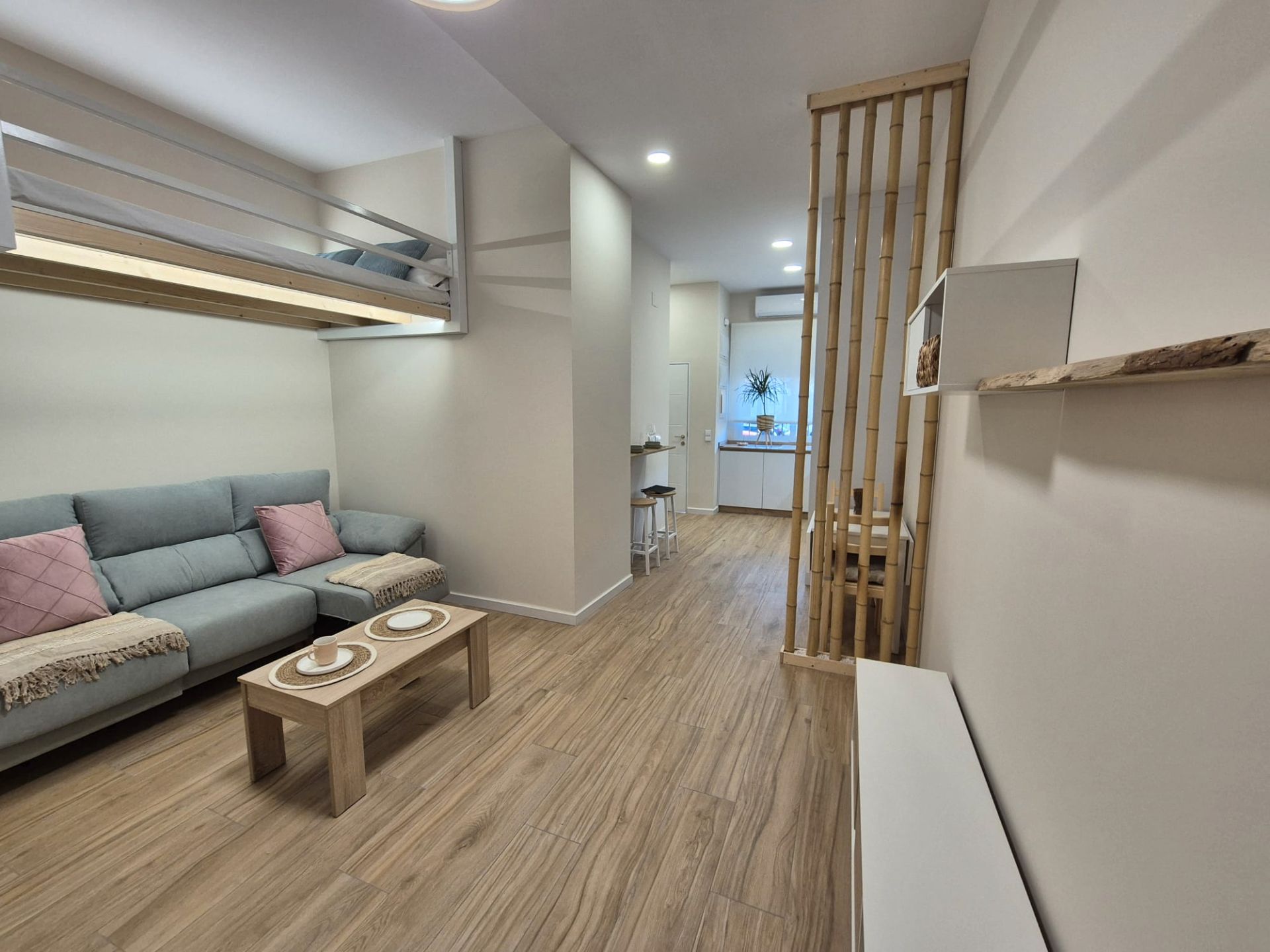 Sala d'estar de Apartament en venda en  Murcia Capital amb Aire condicionat, Terrassa i Moblat
