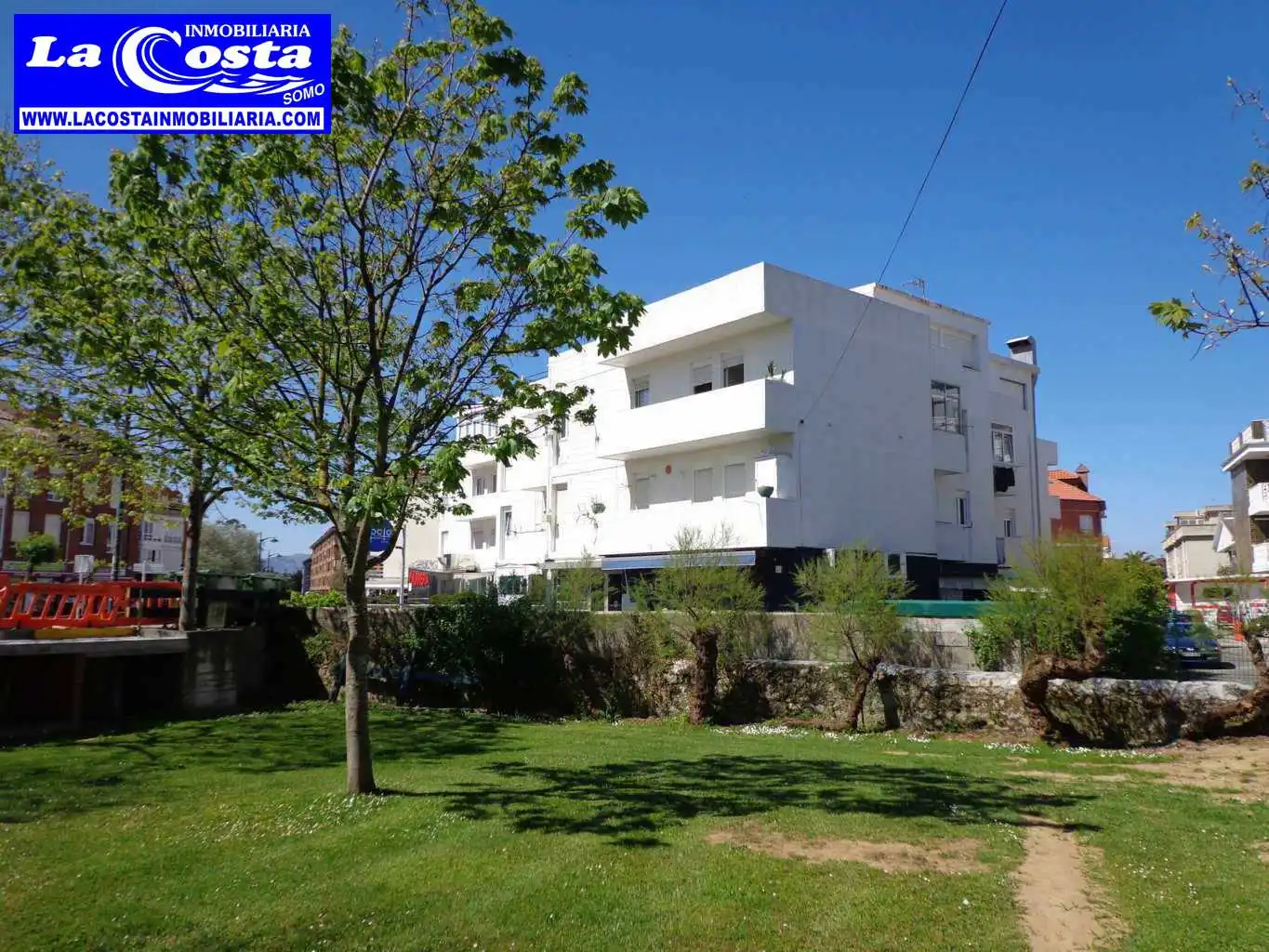 Vista exterior de Piso en venta en Somo