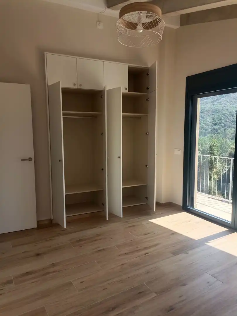 Dormitori de Casa o xalet de lloguer en Sant Aniol de Finestres amb Aire condicionat, Calefacció i Jardí privat