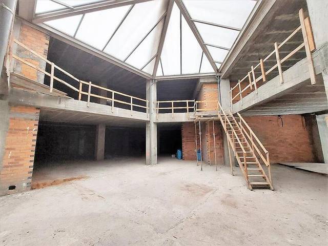 Local comercial en Venta en SALVADOR DALI en Couto