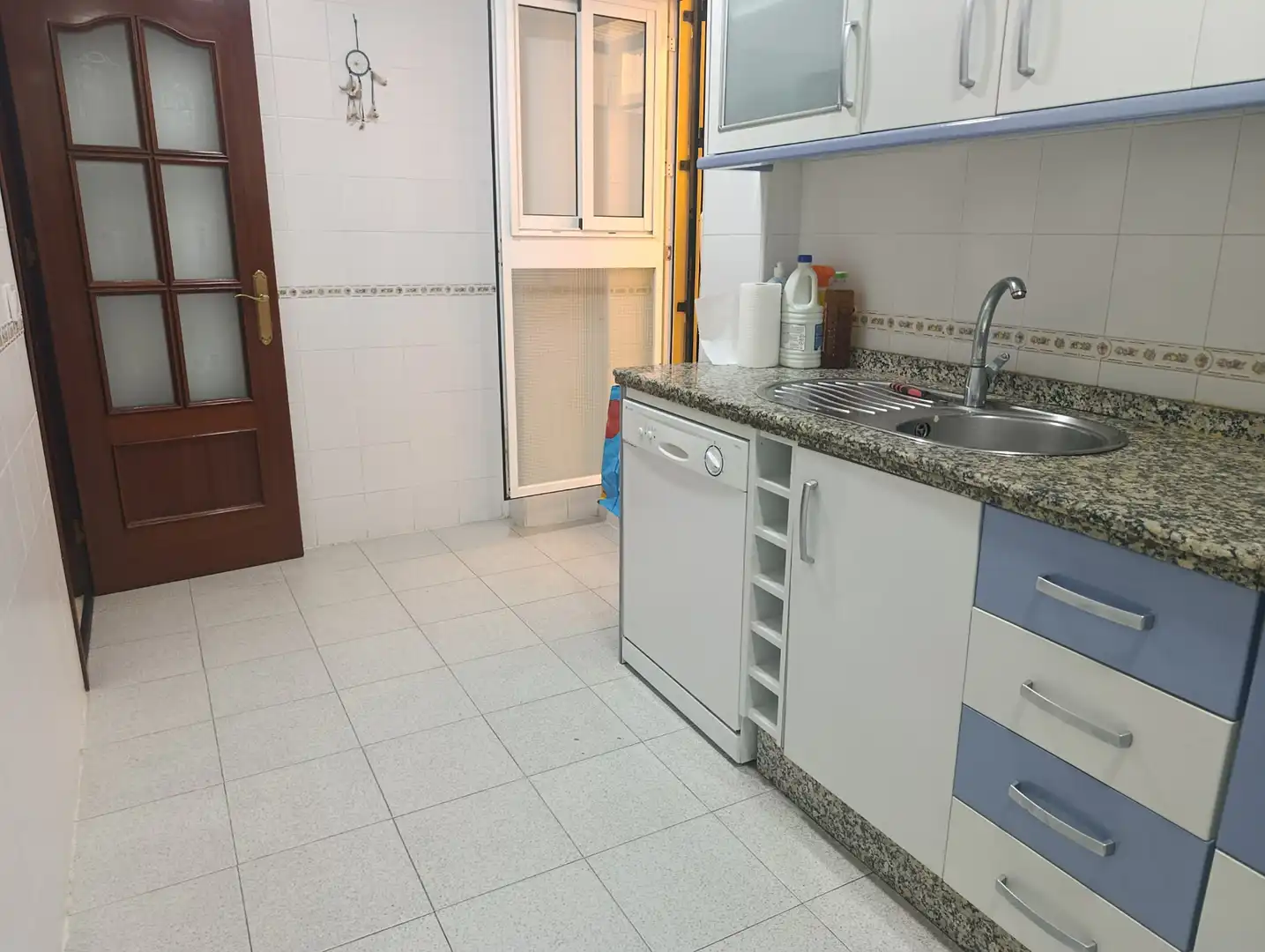 Kitchen of Flat for rent in Arco Norte - Avda. España
