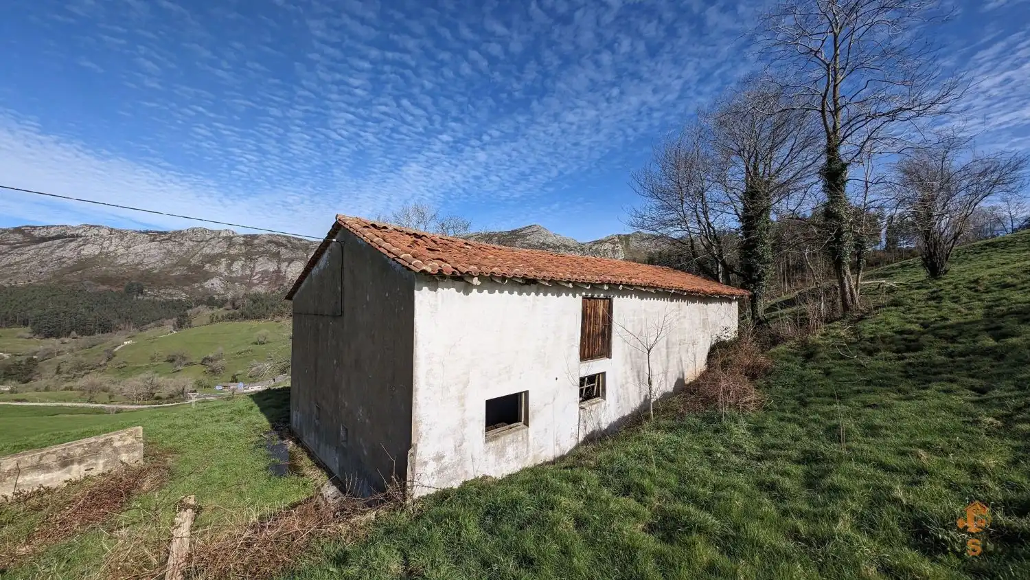 Vista exterior de Finca rústica en venta en San Felices de Buelna