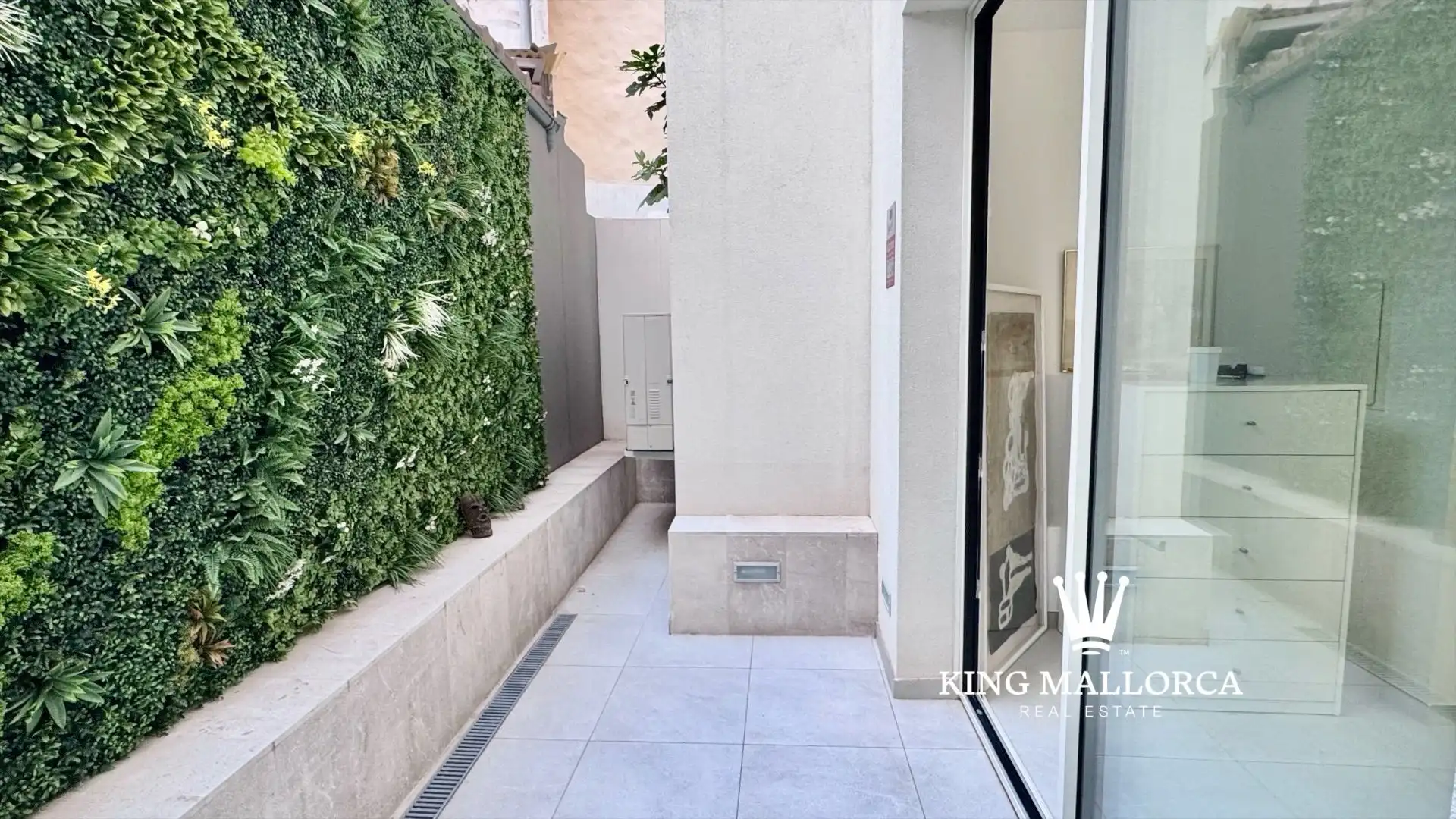 Balcony of Office for rent in  Palma de Mallorca  with Air Conditioner and Heating