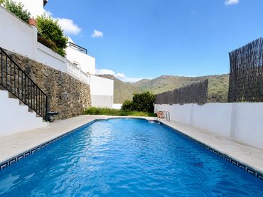 Casa amb piscina en venda a Benahavís pueblo