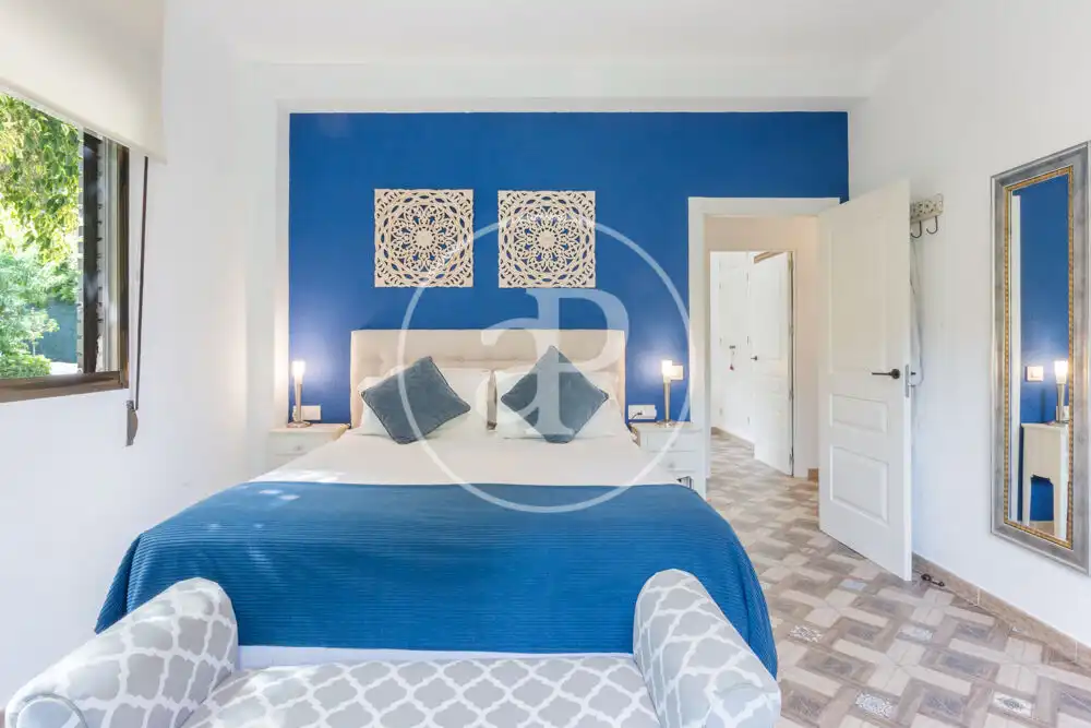 Habitación de Casa o chalet en venta en Chiva con Aire acondicionado, Calefacción y Jardín privado
