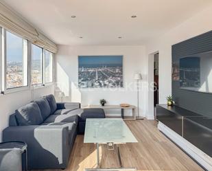 Sala d'estar de Àtic de lloguer en  Barcelona Capital amb Aire condicionat, Calefacció i Parquet