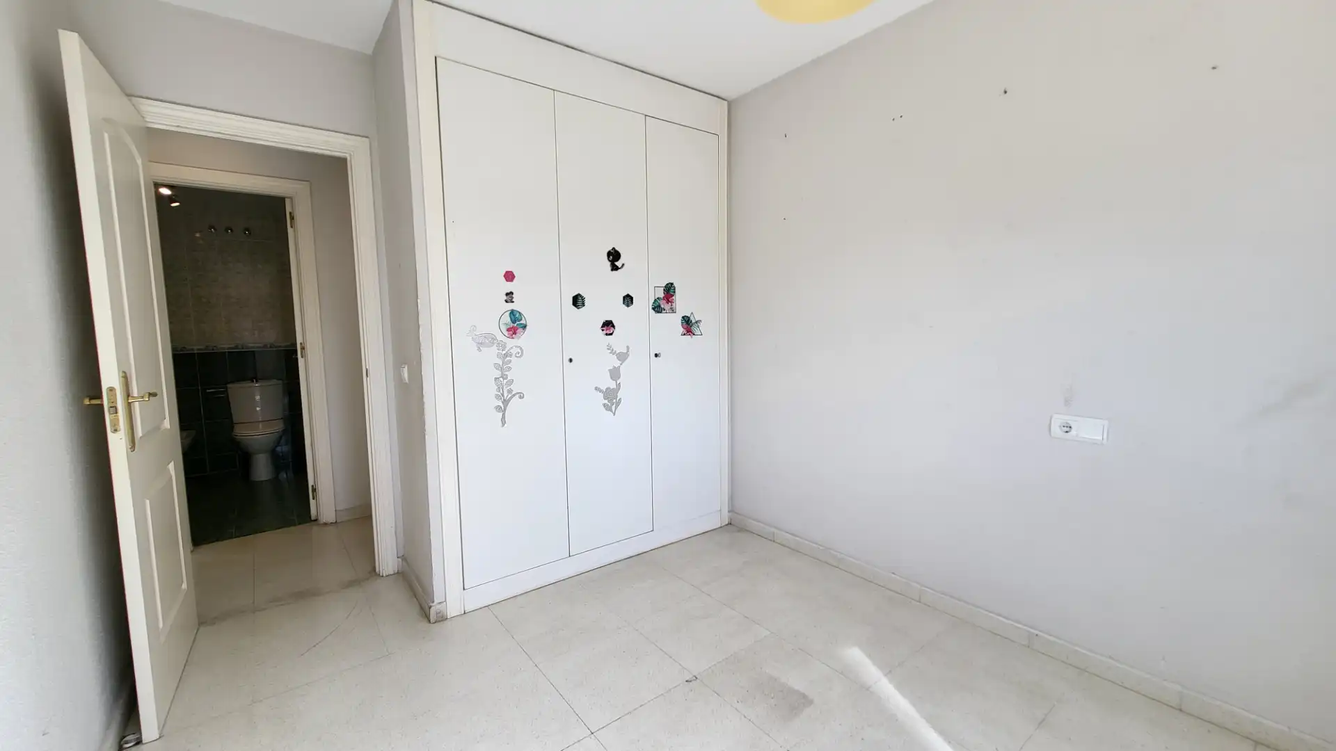 Piso en venta en Calle Andrómeda, El Cónsul - Ciudad Universitaria - El Romeral