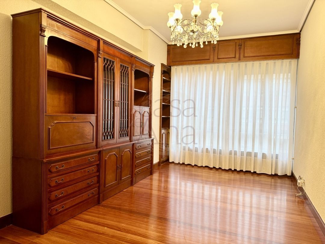 Living room of Flat for rent in Bilbao   with Heating, Washing machine and Microwave