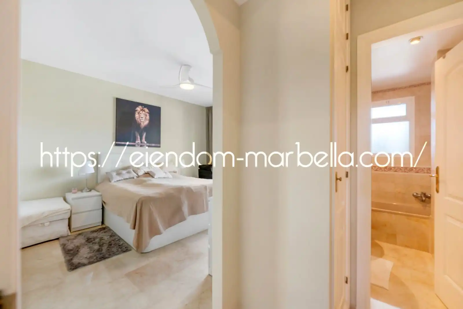 Schlafzimmer von Wohnungen zum Verkauf in Marbella mit Klimaanlage, Terrasse und Möbliert