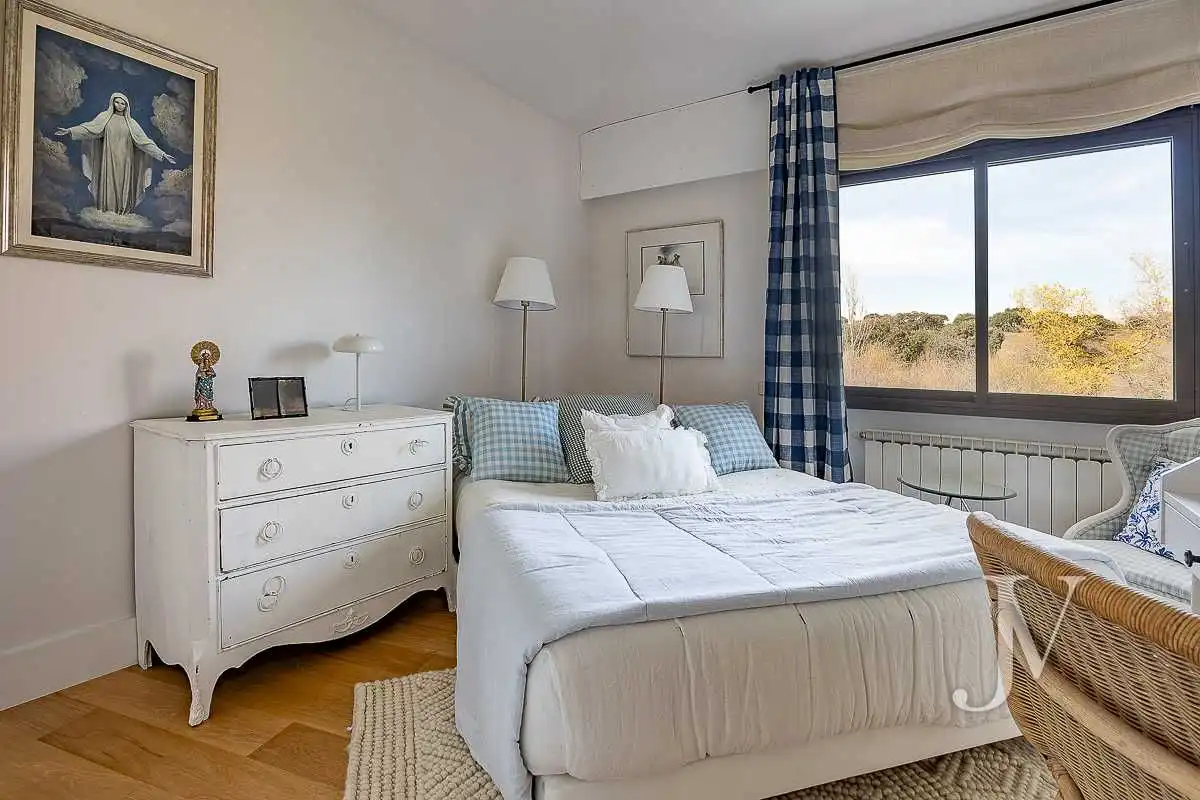 Habitación de Casa o chalet en venta en Ciudalcampo con Aire acondicionado, Calefacción y Jardín privado