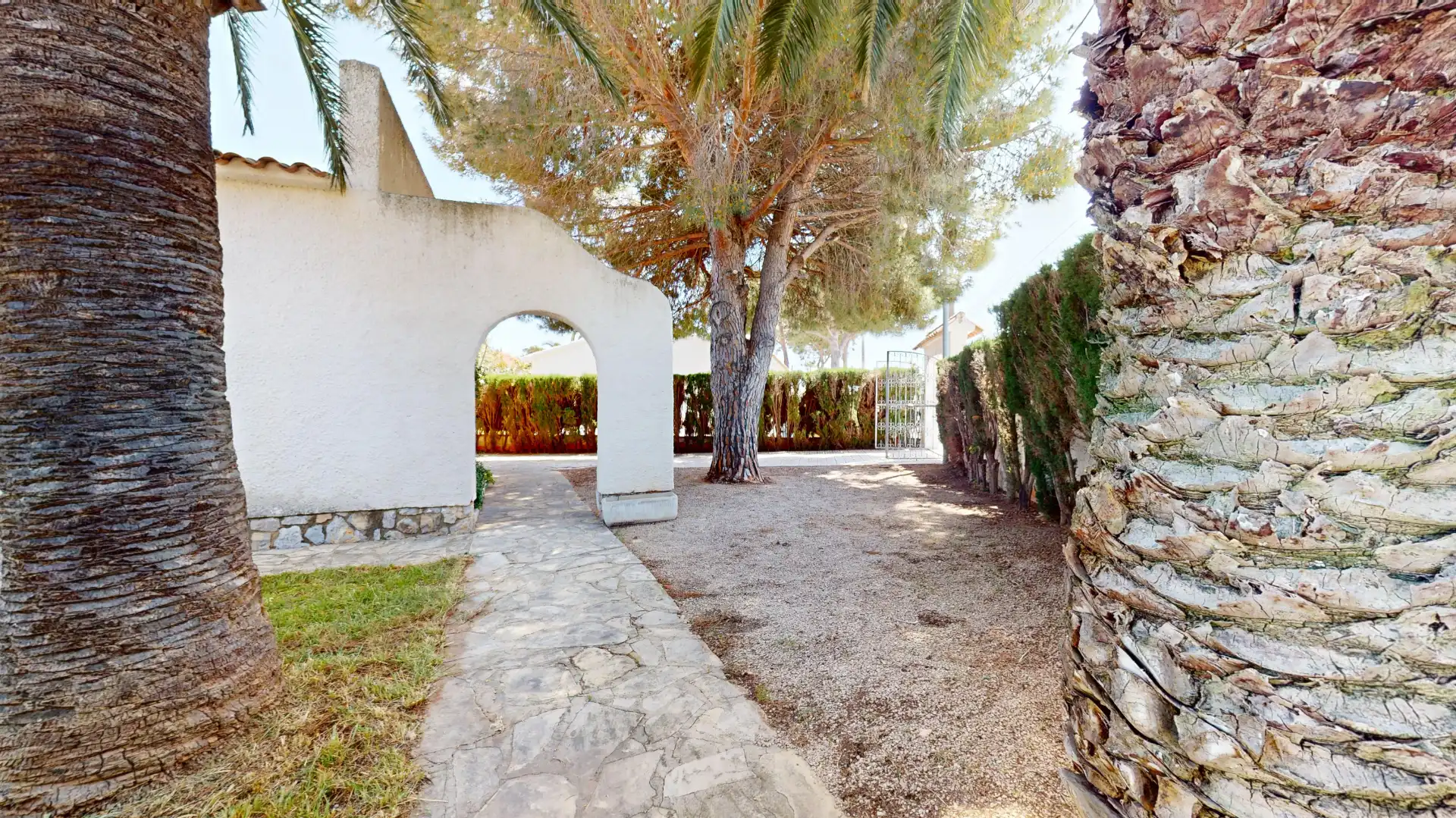 Jardí de Casa o xalet en venda en Mont-roig del Camp amb Aire condicionat, Calefacció i Jardí privat