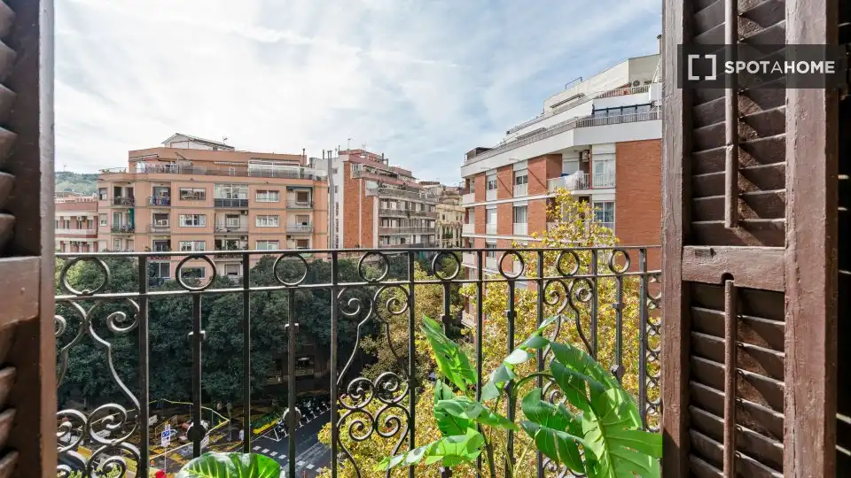Vista exterior de Piso de alquiler en Barcelona con Aire acondicionado, Calefacción y Amueblado