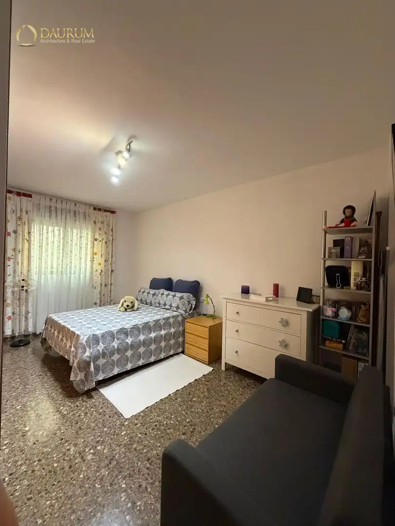 Dormitori de Pis en venda en Bonrepòs i Mirambell amb Aire condicionat i Terrassa