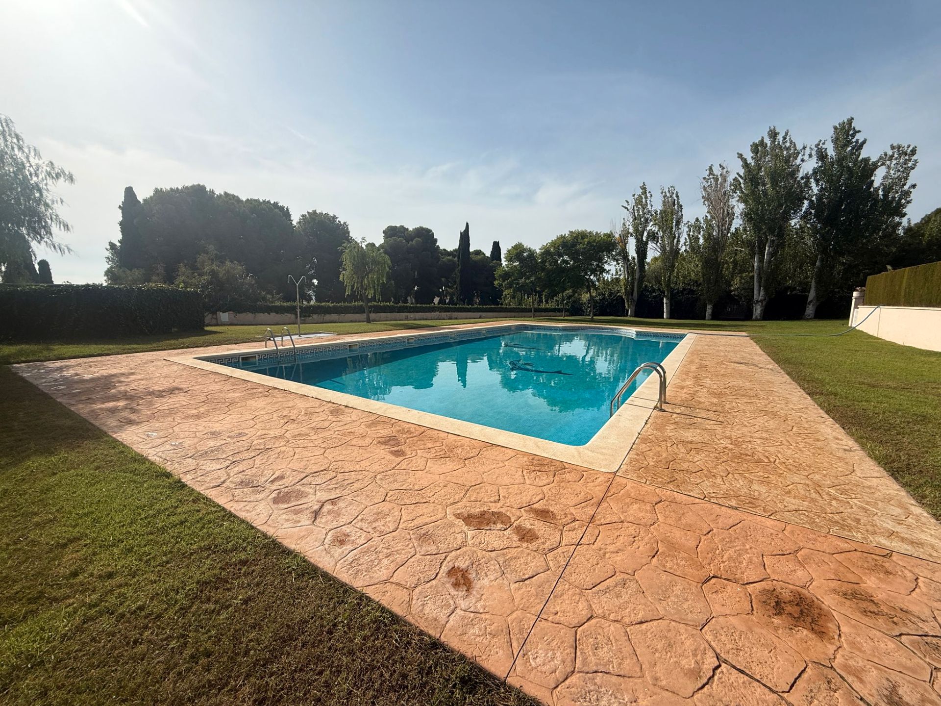 Swimming pool of Flat to rent in El Vendrell  with Parquet flooring, Terrace and Furnished