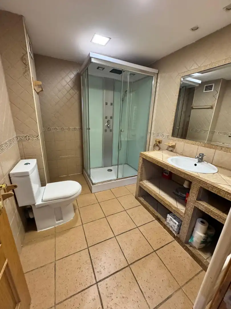 Baño de Piso en venta en Fuenlabrada con Terraza