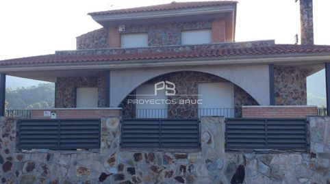 Vacarisses  Torre ocupada ilegalmente  Infórmese condiciones