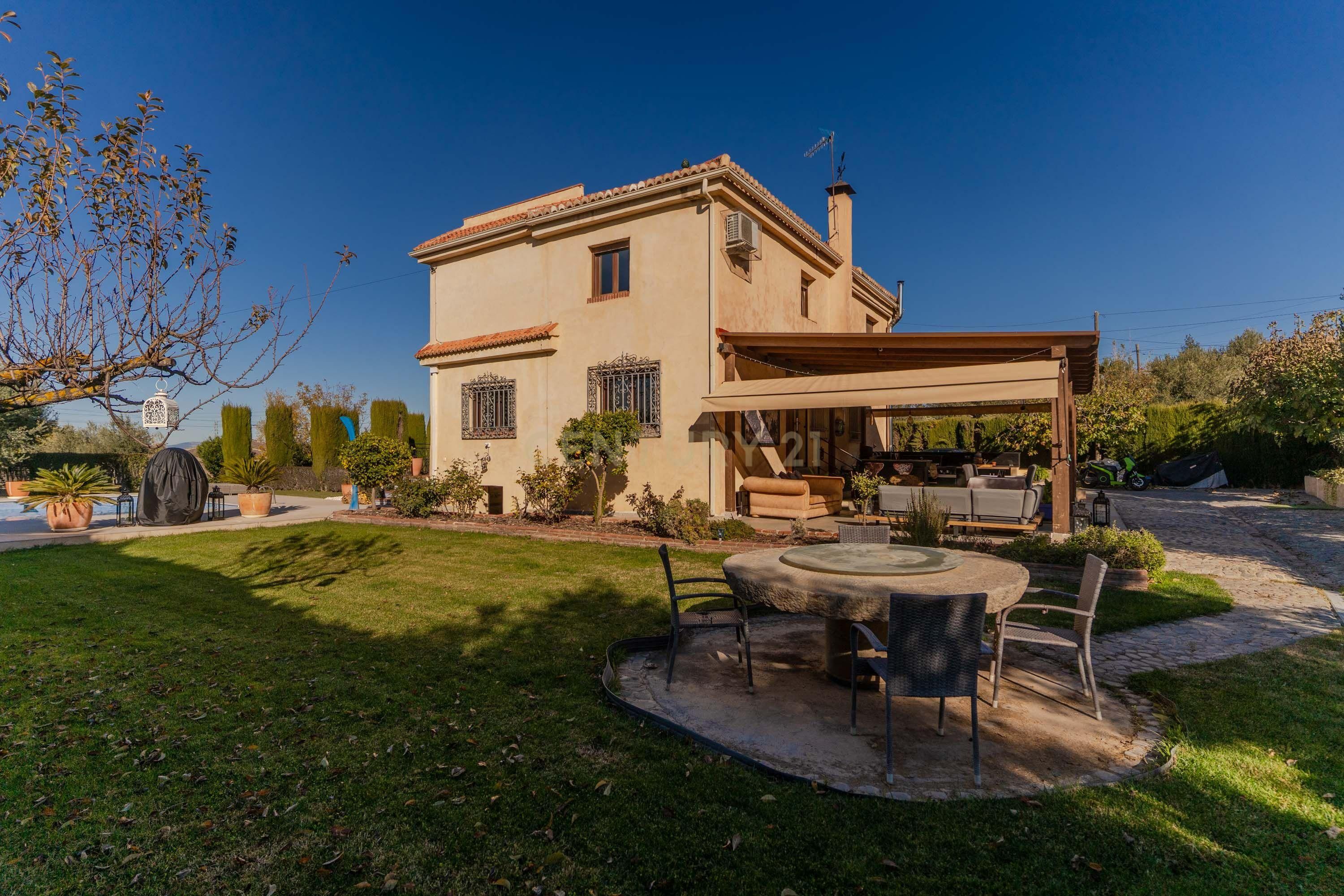 Garden of House or chalet for sale in Gójar  with Air Conditioner, Private garden and Storage room