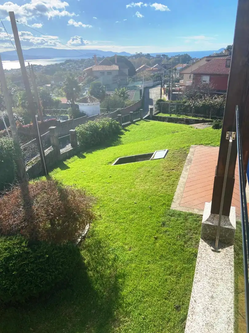 Jardí de Casa o xalet de lloguer en Cangas  amb Calefacció, Jardí privat i Terrassa