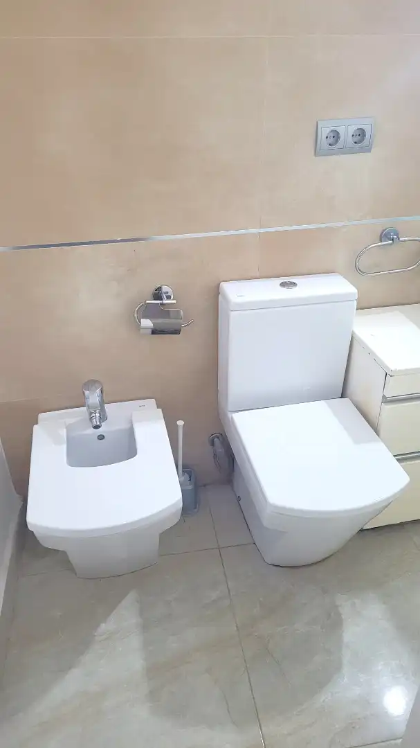 Baño de Piso en venta en Palamós con Aire acondicionado, Calefacción y Jardín privado