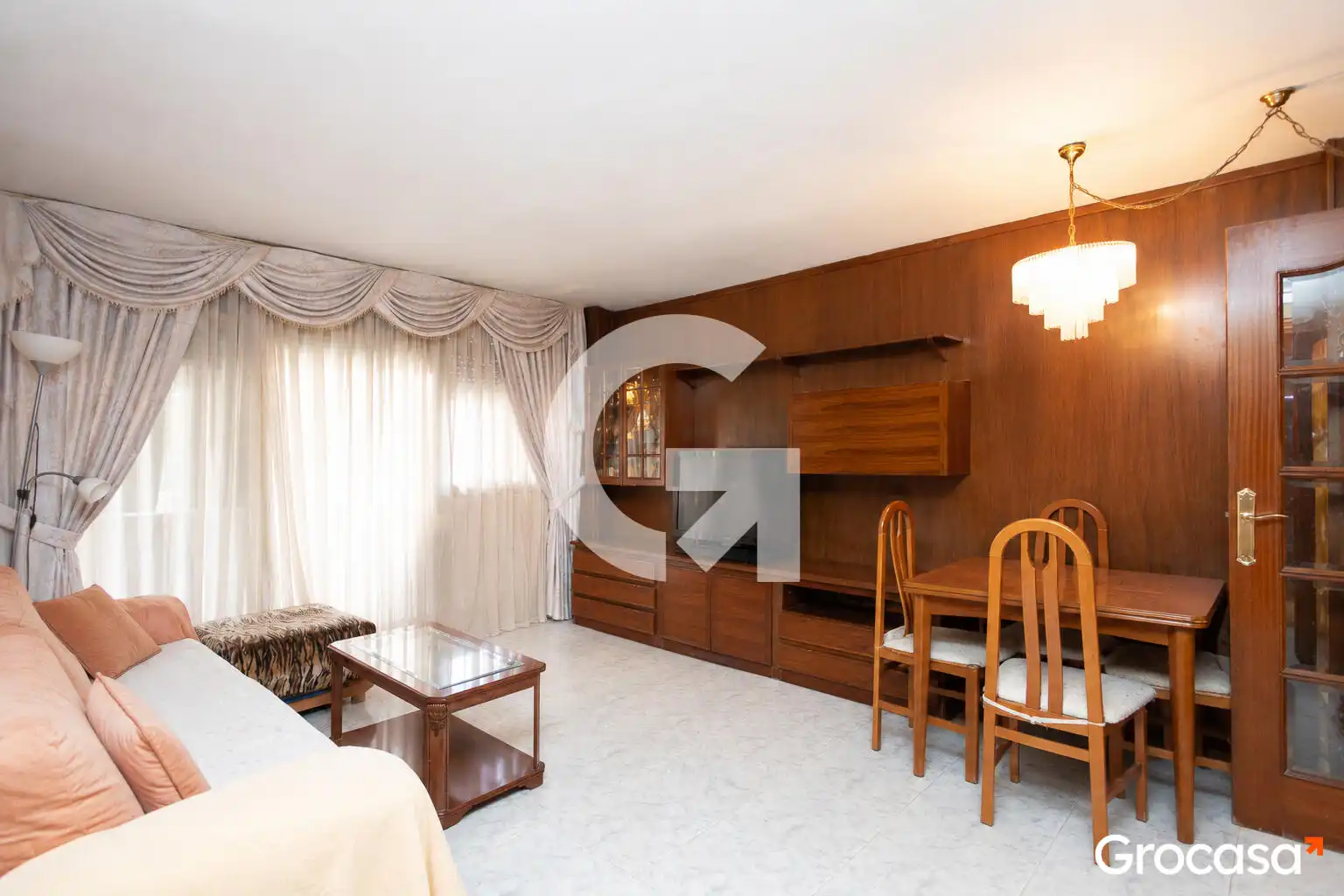 Living room of Flat for sale in Cornellà de Llobregat  with Air Conditioner, Furnished and Oven