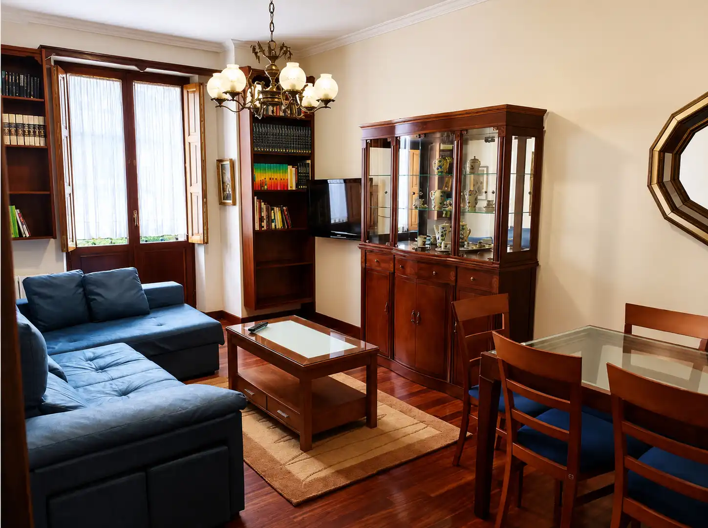 Sala d'estar de Pis de lloguer en Torrelavega  amb Calefacció, Terrassa i Moblat
