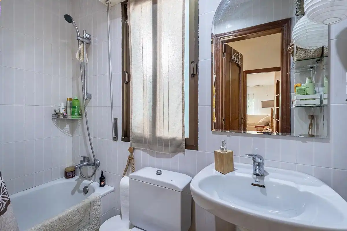 Baño de Casa o chalet en venta en Cájar con Calefacción, Jardín privado y Piscina