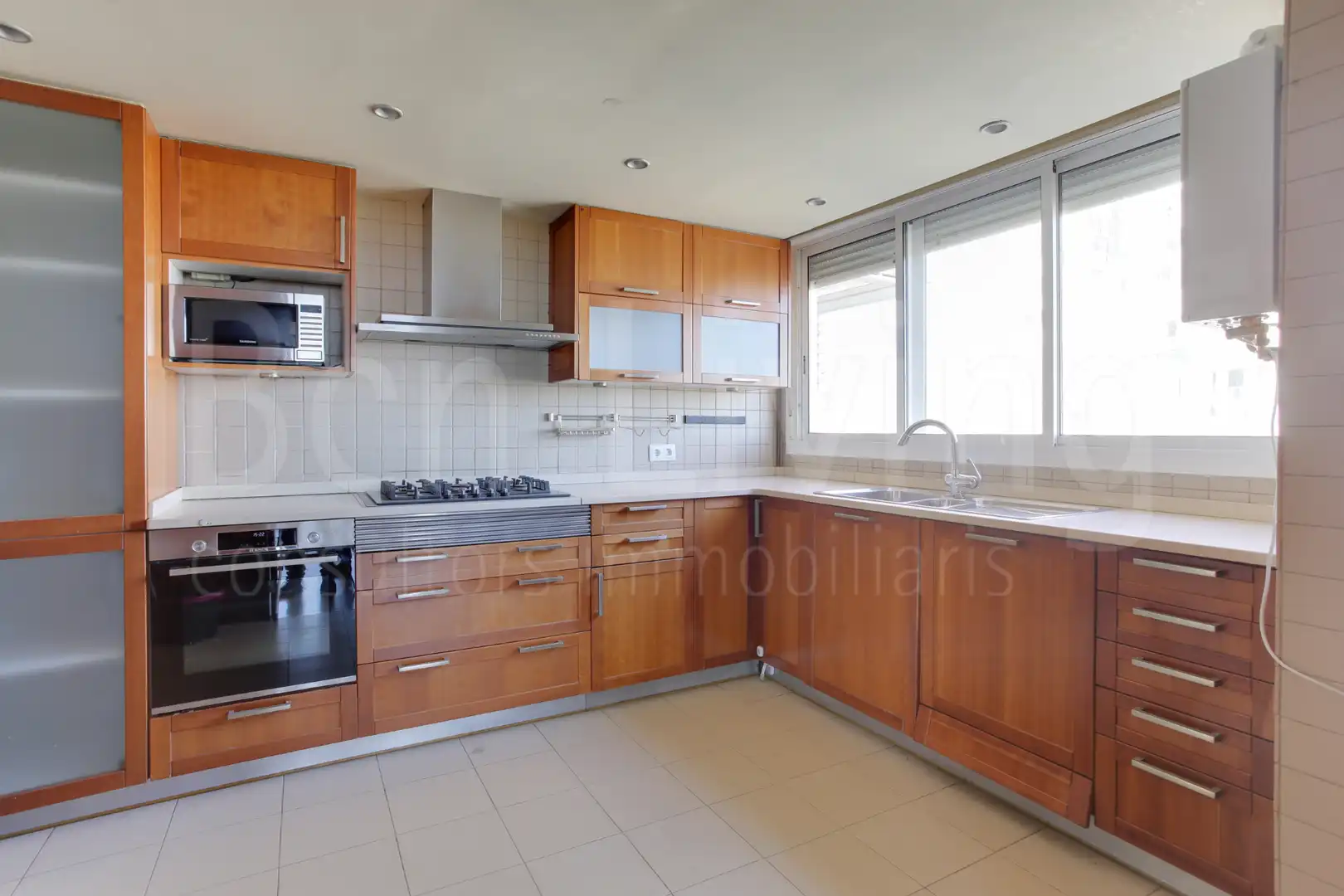 Cocina de Piso de alquiler en Barcelona con Aire acondicionado, Terraza y Trastero
