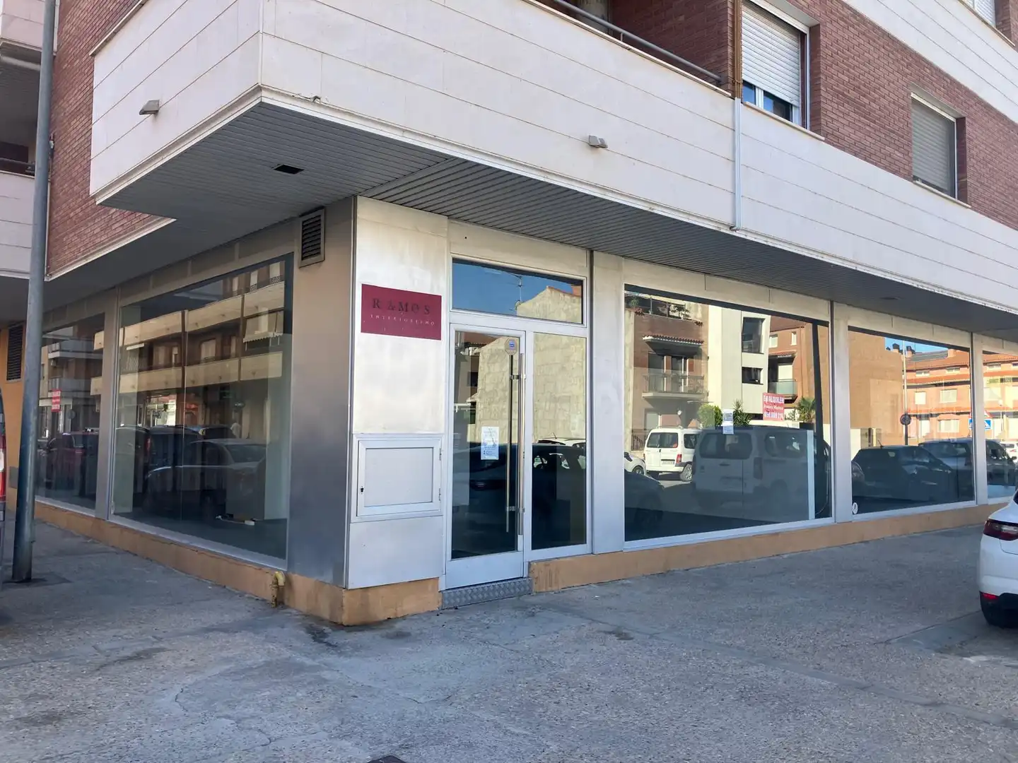 Business premises to rent in Calle Masarrabal 5, imagen 2