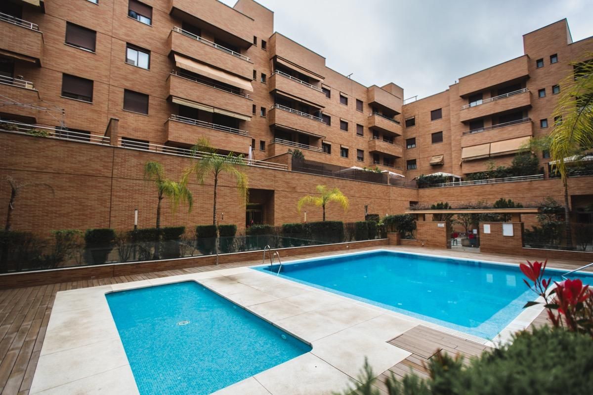 Swimming pool of Flat for sale in  Córdoba Capital  with Air Conditioner, Heating and Parquet flooring