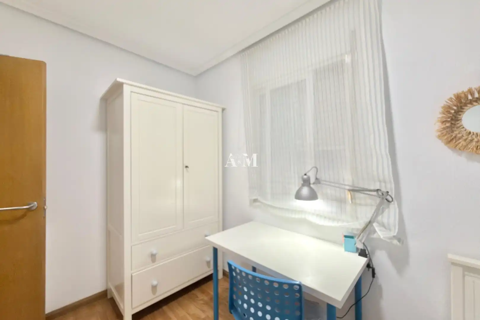 Dormitori de Apartament de lloguer en Torrevieja amb Aire condicionat, Calefacció i Terrassa
