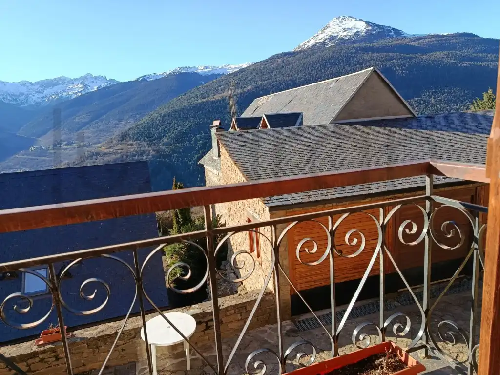 Exterior view of Houses for sale in Vielha e Mijaran
