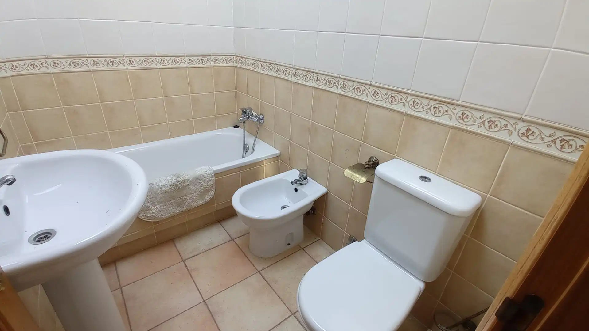 Bathroom of Duplexes for sale in Foz, Lugo