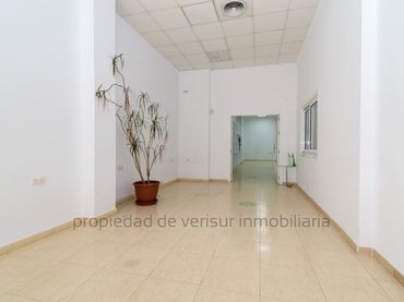 Local comercial de lloguer a Casco Antiguo