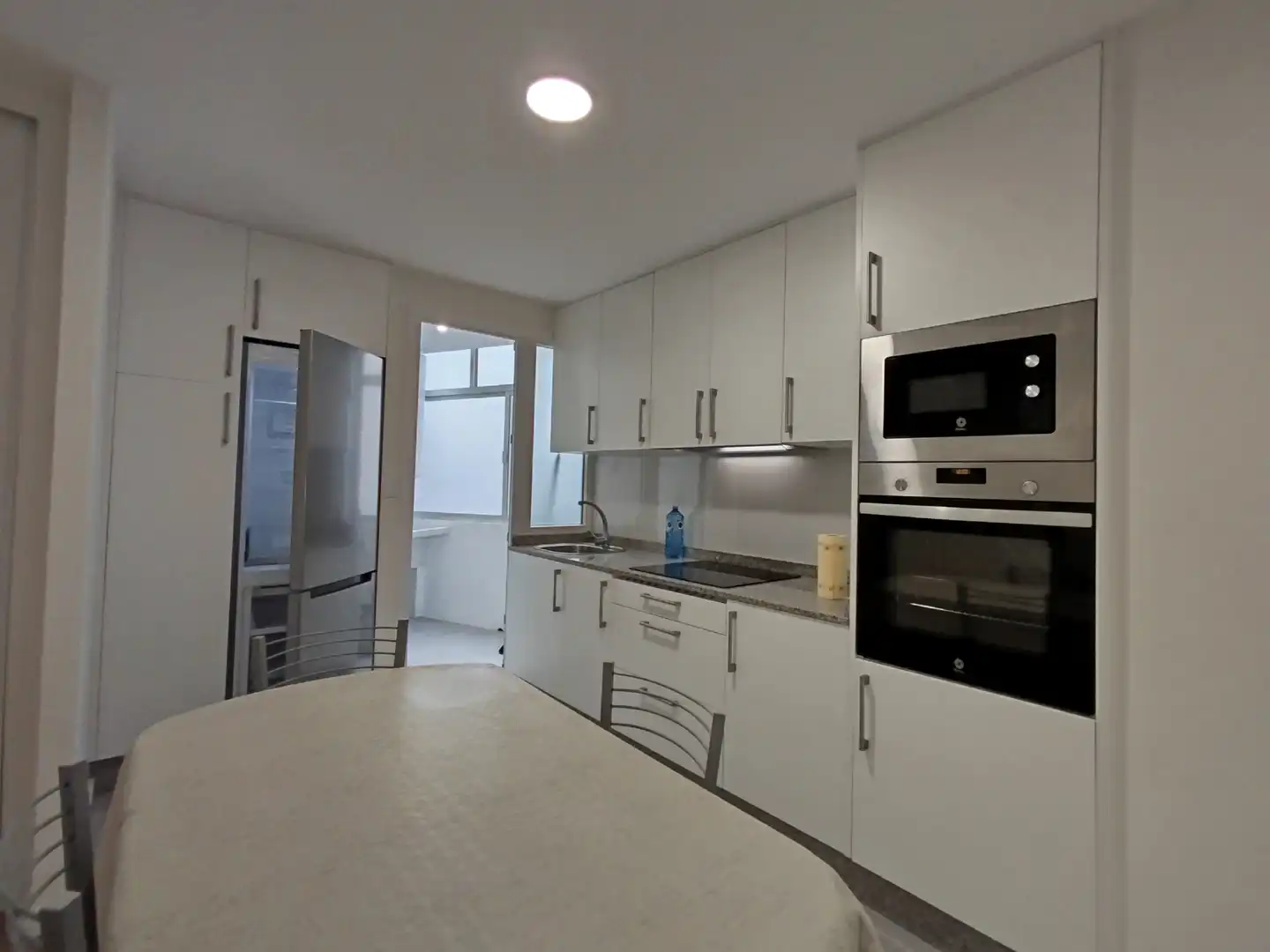 Cocina de Piso de alquiler en A Coruña Capital  con Calefacción, Amueblado y Horno