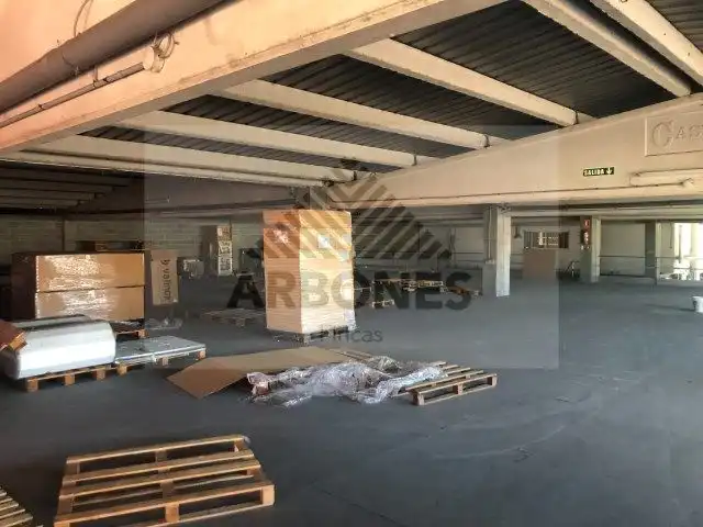 Fabrikhallen zur Miete in Vigo 